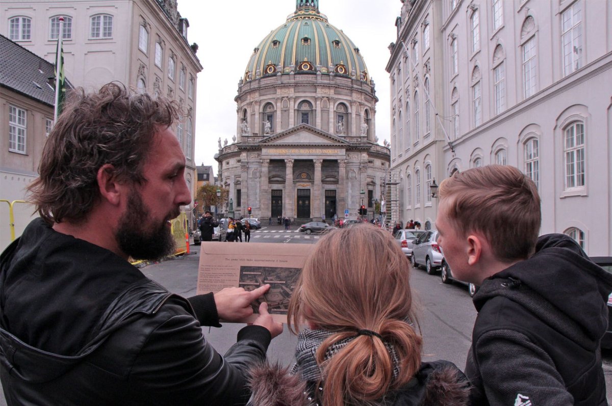 Drabet ved Amalienborg Slot - Solve a Mystery - Nordisk Spil